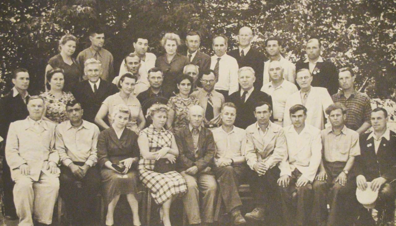  .  1958.